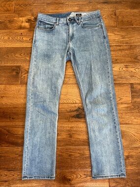 Volcom Men’s Solver Modern Straight Jeans in Light-Medium Wash, Size 32 waist